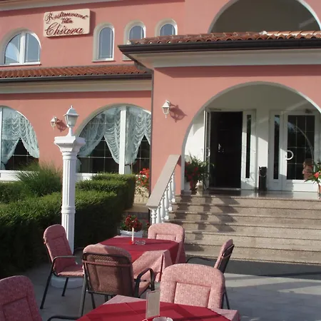 Affittacamere Apartments&rooms Chiara