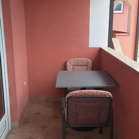 Apartments&rooms Chiara 3*