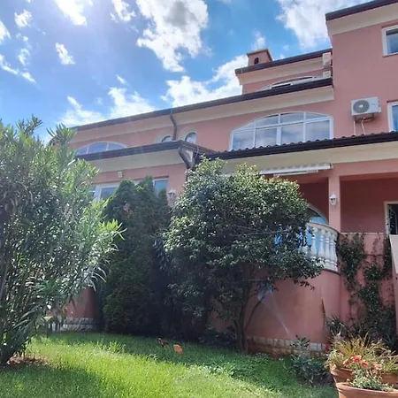 Apartments&rooms Chiara Affittacamere 3*