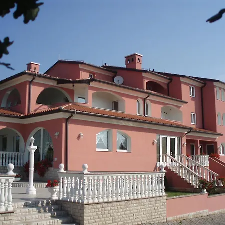 بيت ضيافة And Chiara 3*